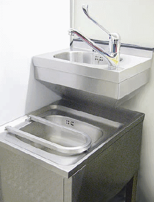 Abbildung 7: Handwaschbecken getrennt von der Spüle und mit gesondertem Ausguss unterhalb des Handwaschbeckens