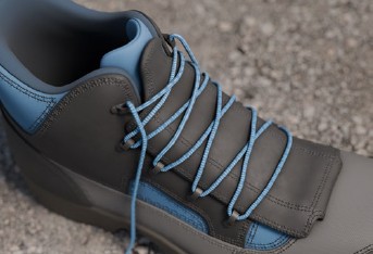 Abb. 21 Sicherheitsschuh mit Mittelfu�schutz