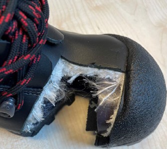 Abb. 45 Schnittschutz im Bereich Zehenkappe und Mittelfu�