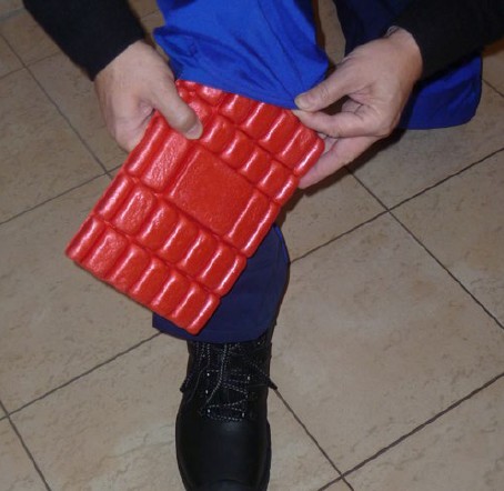 Abb. 65 Typ 2 � Kniepolster in Knietasche